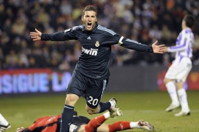 明晨亚洲杯前瞻：保罗伤情更新，洛杉矶湖人冲击不败纪录-乐动体育中国注册平台